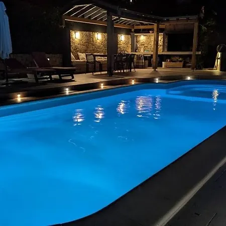 Seaside With A Swimming Pool Pag - 6384 アパート パグ