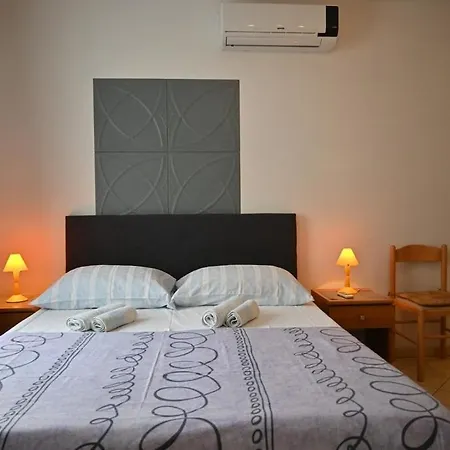Apartman Seaside With A Swimming Pool Pag - 6384